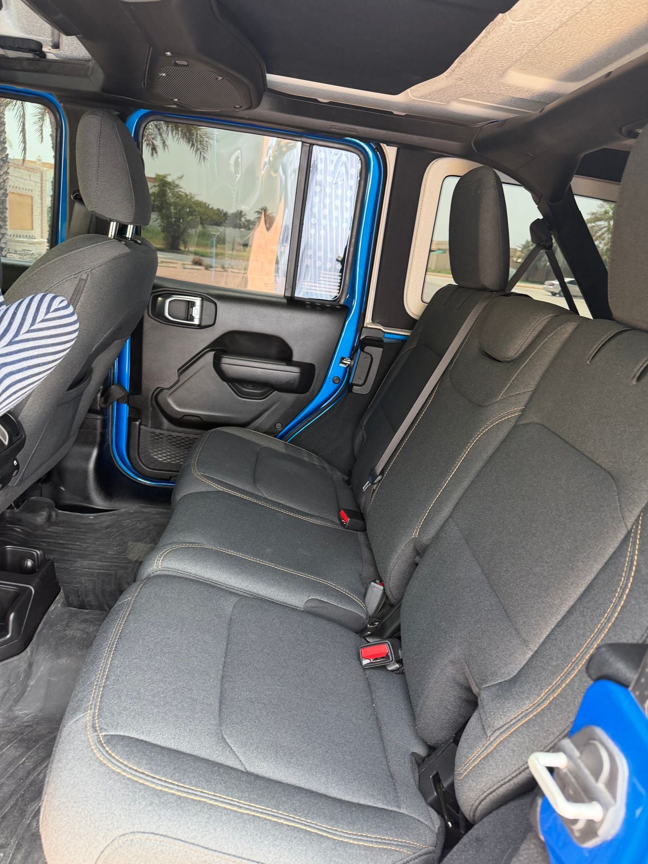 Jeep Wrangler 2024 Jeepers Edition Rubicon V6 in perfect condition!