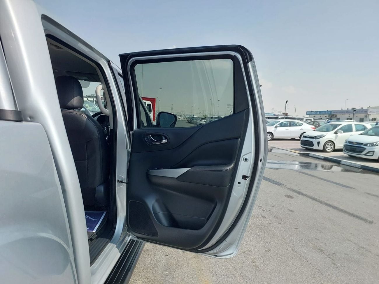 Nissan Navara (RAMADAN OFFER) NISSAN NAVARA PICKUP RHD 2024 MODEL 2.3 L DIESEL AUTOMATIC(PM06147)