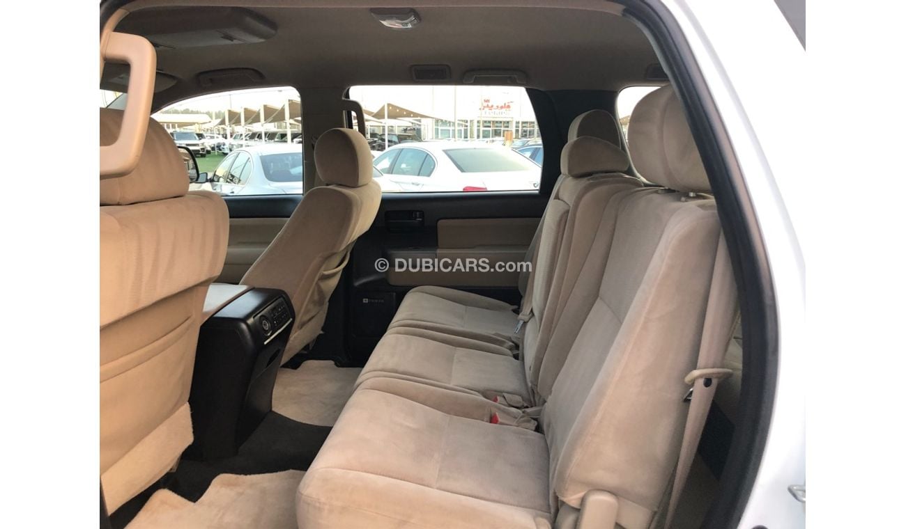 تويوتا سيكويا موديل 2013 خليجي حاله ممتازه من الداخل والخارج