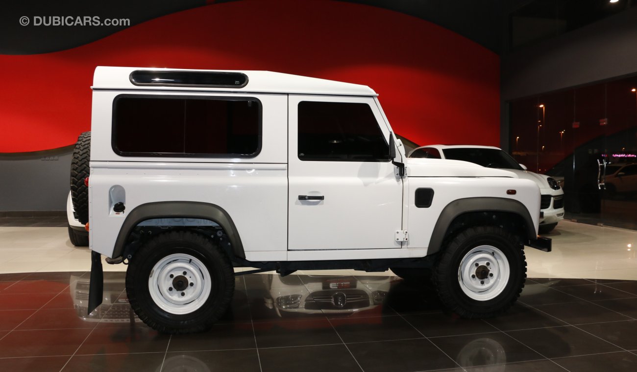 Land Rover Defender