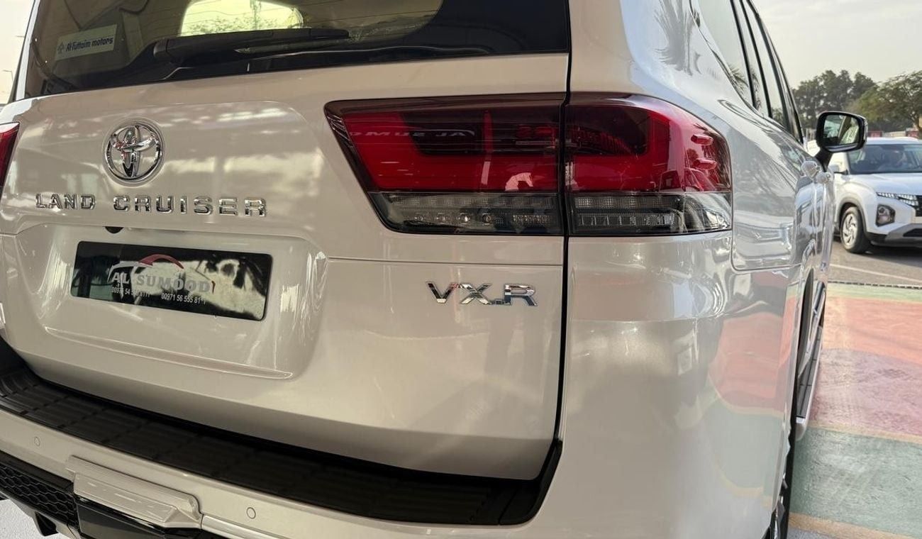 تويوتا لاند كروزر VXR 3.5L Toyota Land Cruiser 3.5L VXR Twin Turbo V6 | 2025 | 0KM | GCC