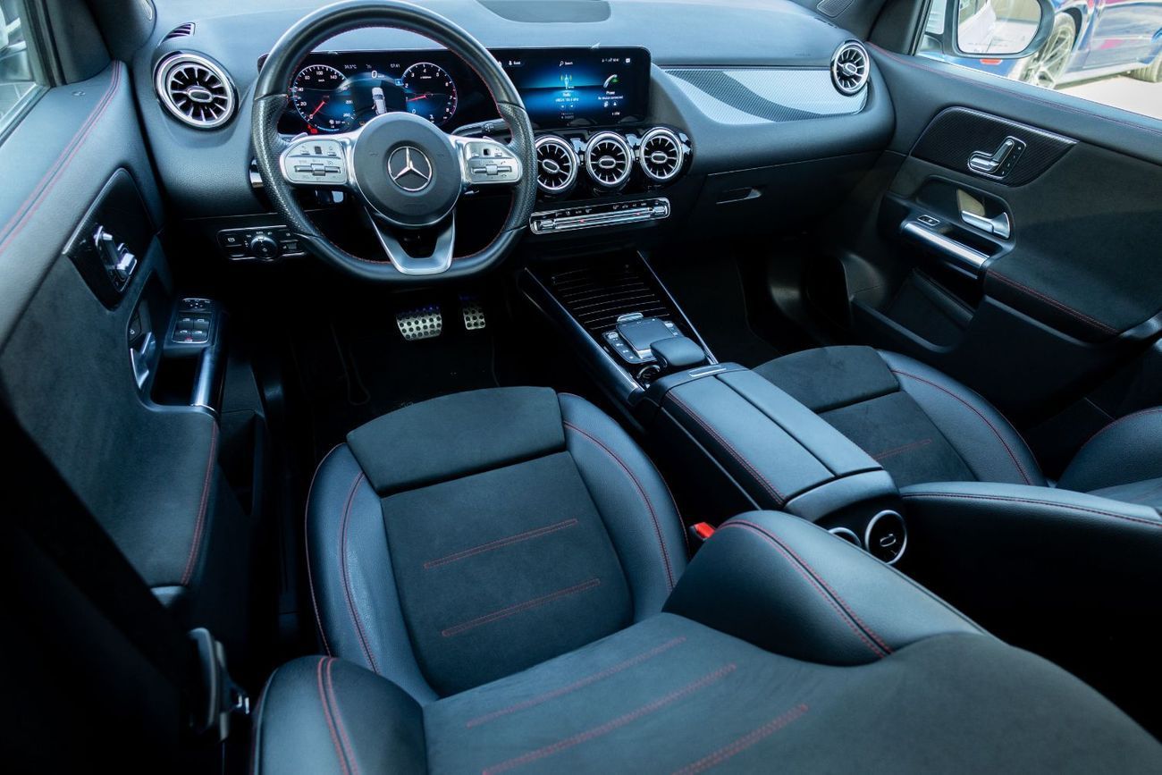 Mercedes-Benz GLA 200 Premium 1.4L