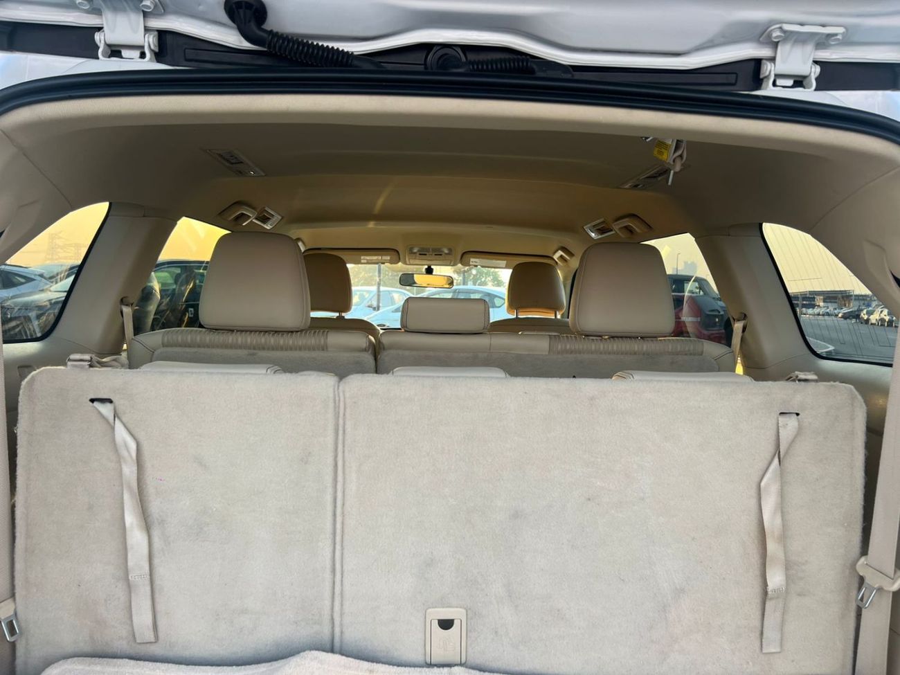 تويوتا هايلاندر 2015 Toyota Highlander LE+ Plus 3.5L V6 - Interior Beige - 7 Seater 4x4 AWD - Electric Seat With Big