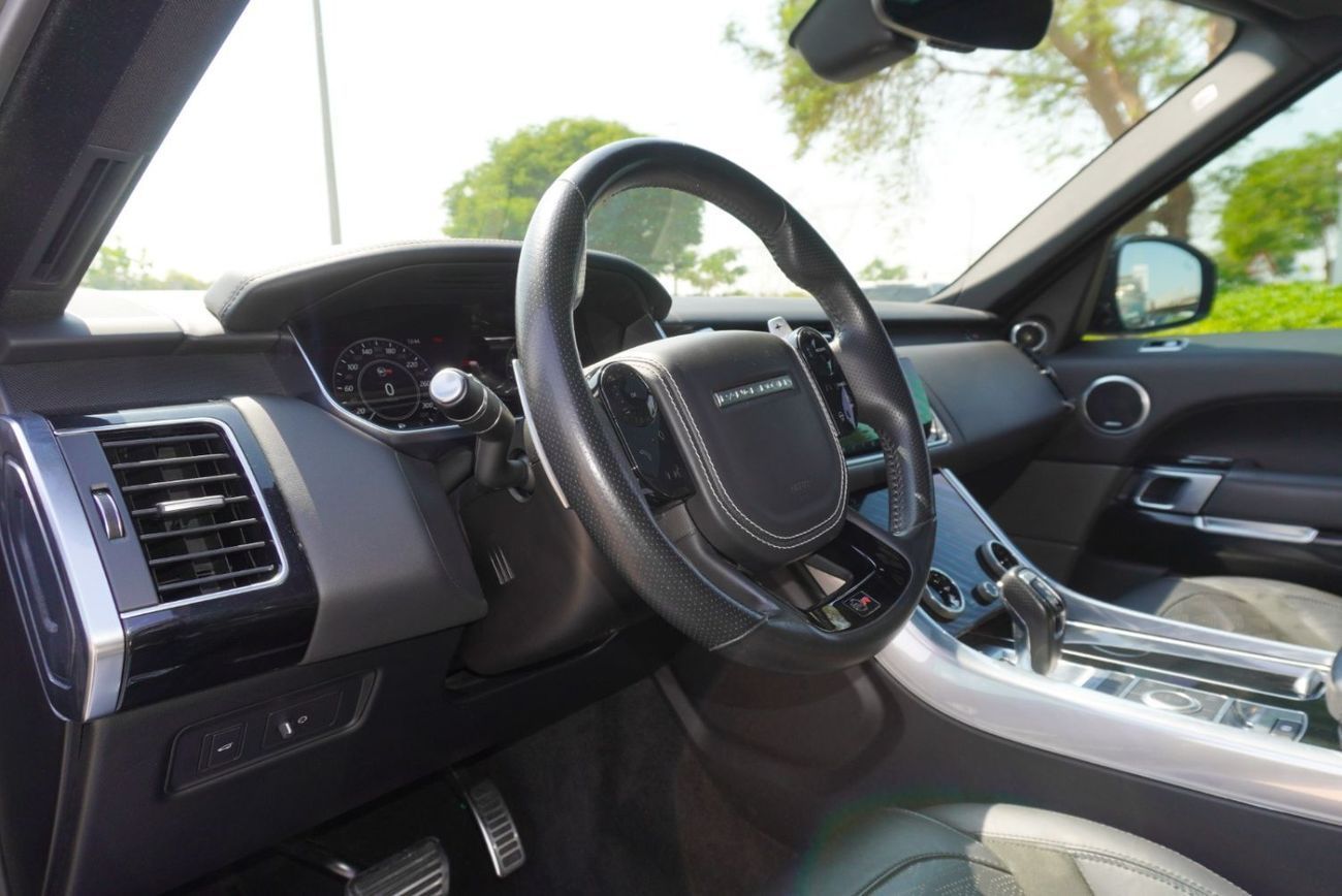 Land Rover Range Rover Sport SVR 5.0L (550 HP)