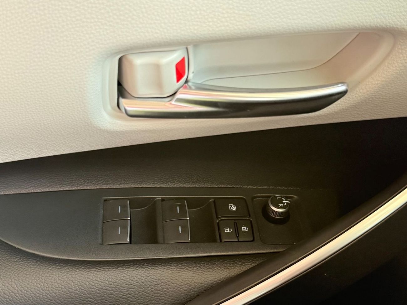 Toyota Corolla 1.8 LIMITED SUNROOF **EXPORT ONLY**التصدير فقط خارج الخليج**