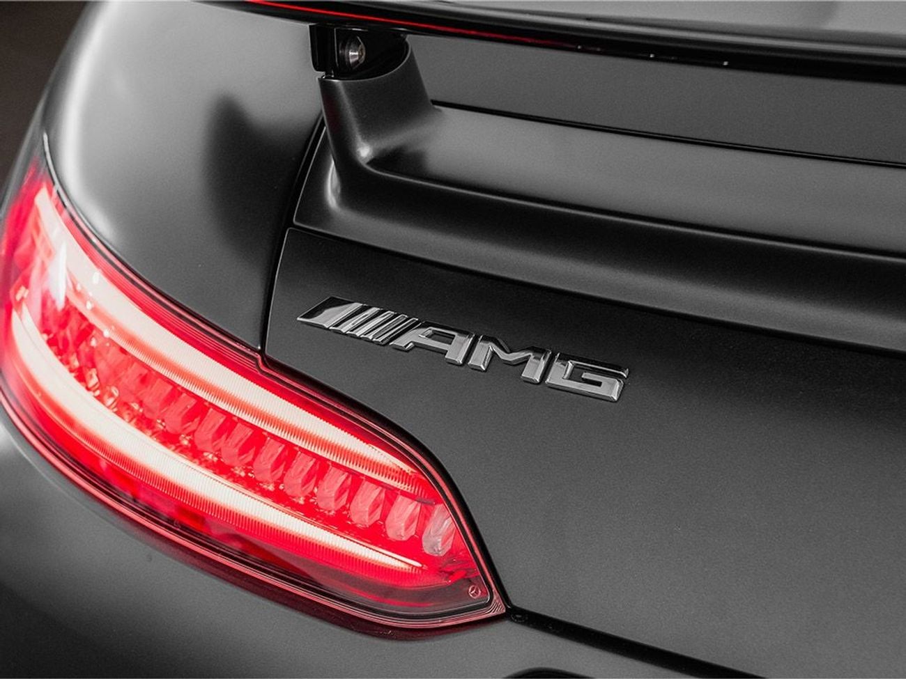 Mercedes-Benz AMG GTR 2018 Mercedes-Benz AMG GTR / 5B Japanese Import