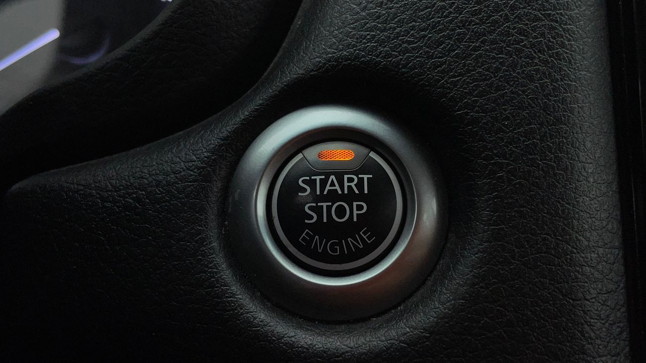 نيسان إكستيرا TITANIUM 2.5 | بدون دفعة مقدمة | اختبار قيادة مجاني للمنزل