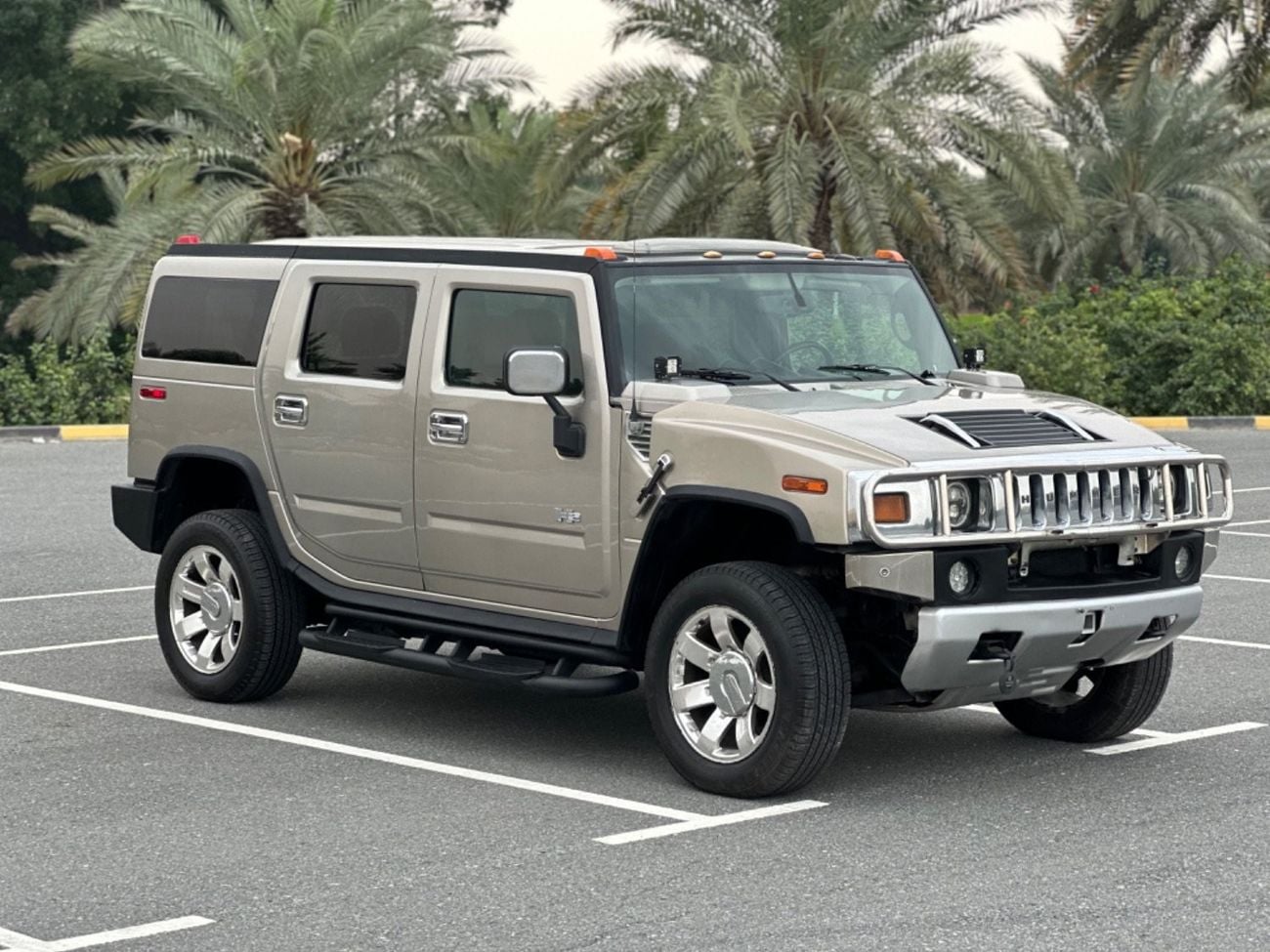 Hummer H2 MODEL 2005 car perfect condition inside and outside full option sun roof leather seats