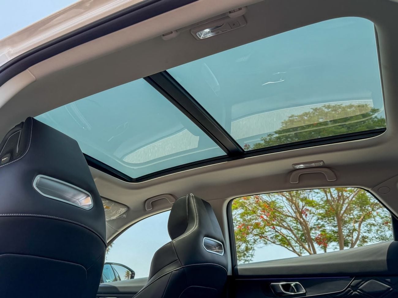 تشنجان يوني ك Changan UNI-K Platinum 2024 iDD | 1.5T Hybrid (Plug-In) | 316 Hp | Range (1,100 Km) | Warranty & Ser