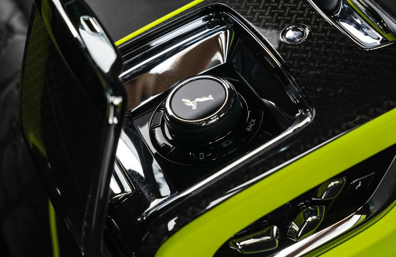 Rolls-Royce Cullinan 6.75L V12 Twin-Turbocharged Engine