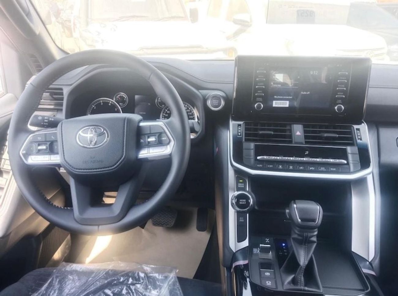 تويوتا لاند كروزر GXR 4.0L Land Cruiser LC300 GXR Petrol 4.0L