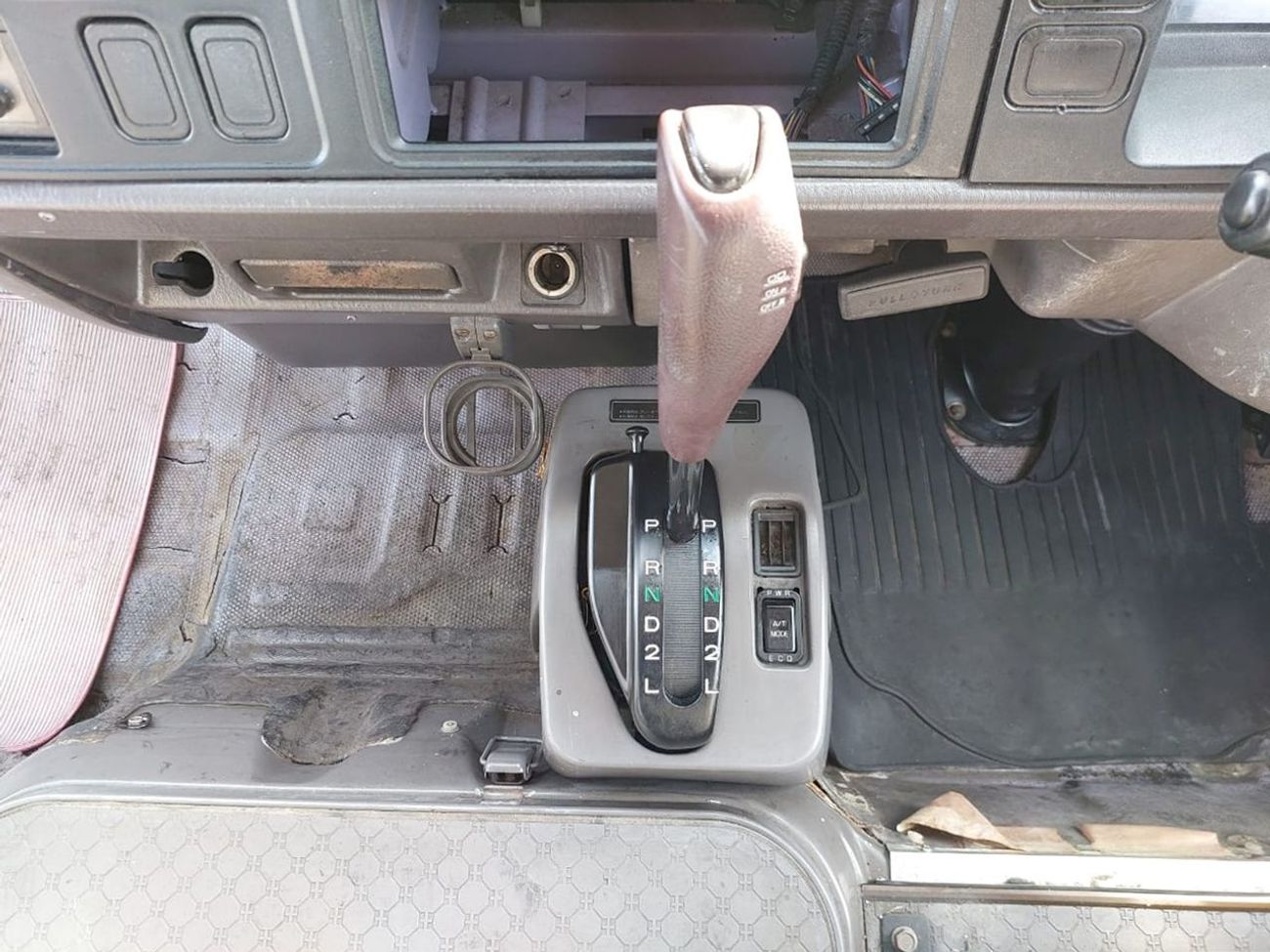 ميتسوبيشي روزا MITSUBISHI ROSA BUS RHD 1995 MODEL 3.9 L DIESEL AUTOMATIC(PM40299)