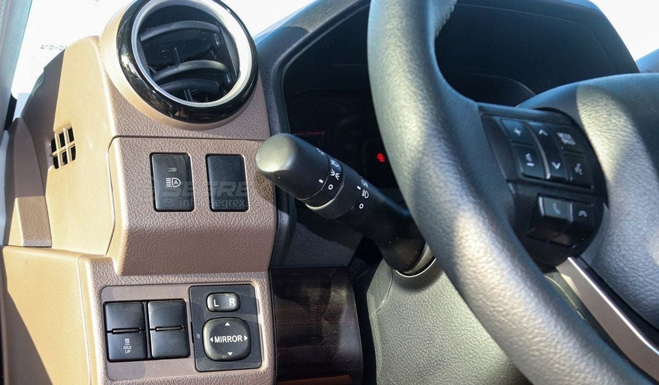 تويوتا لاند كروزر 70 2025 Model Toyota Land Cruiser Hardtop LC76, 2.8L Diesel 4WD 6A/T