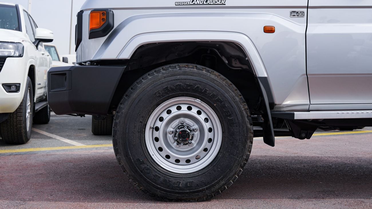 Toyota Land Cruiser Pick Up