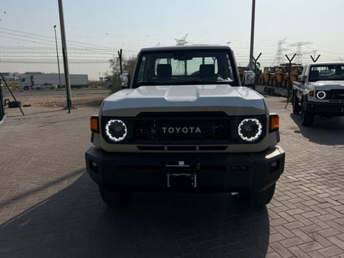 تويوتا لاند كروزر بيك آب