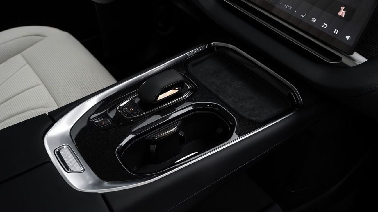 Zeekr 009 Grand - 2025 - Chinese Specs