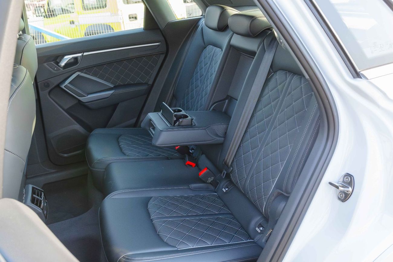 أودي Q3 Audi Q3 TFSI 35 S Line 1.5 Turbo White