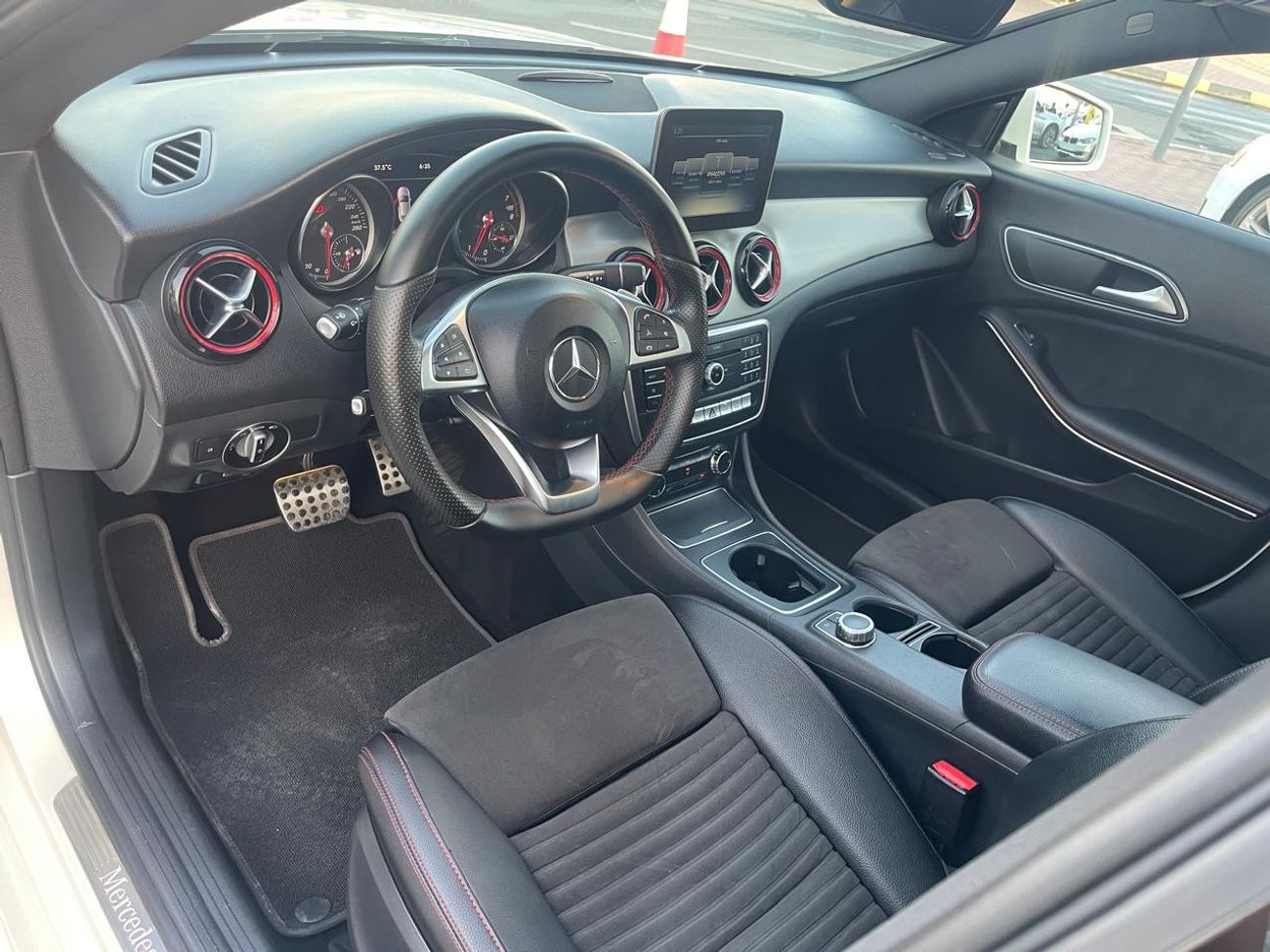 Mercedes-Benz CLA 250 Sport Mercedes CLA 250_Gcc_2018_Excellent_Condition _Full option