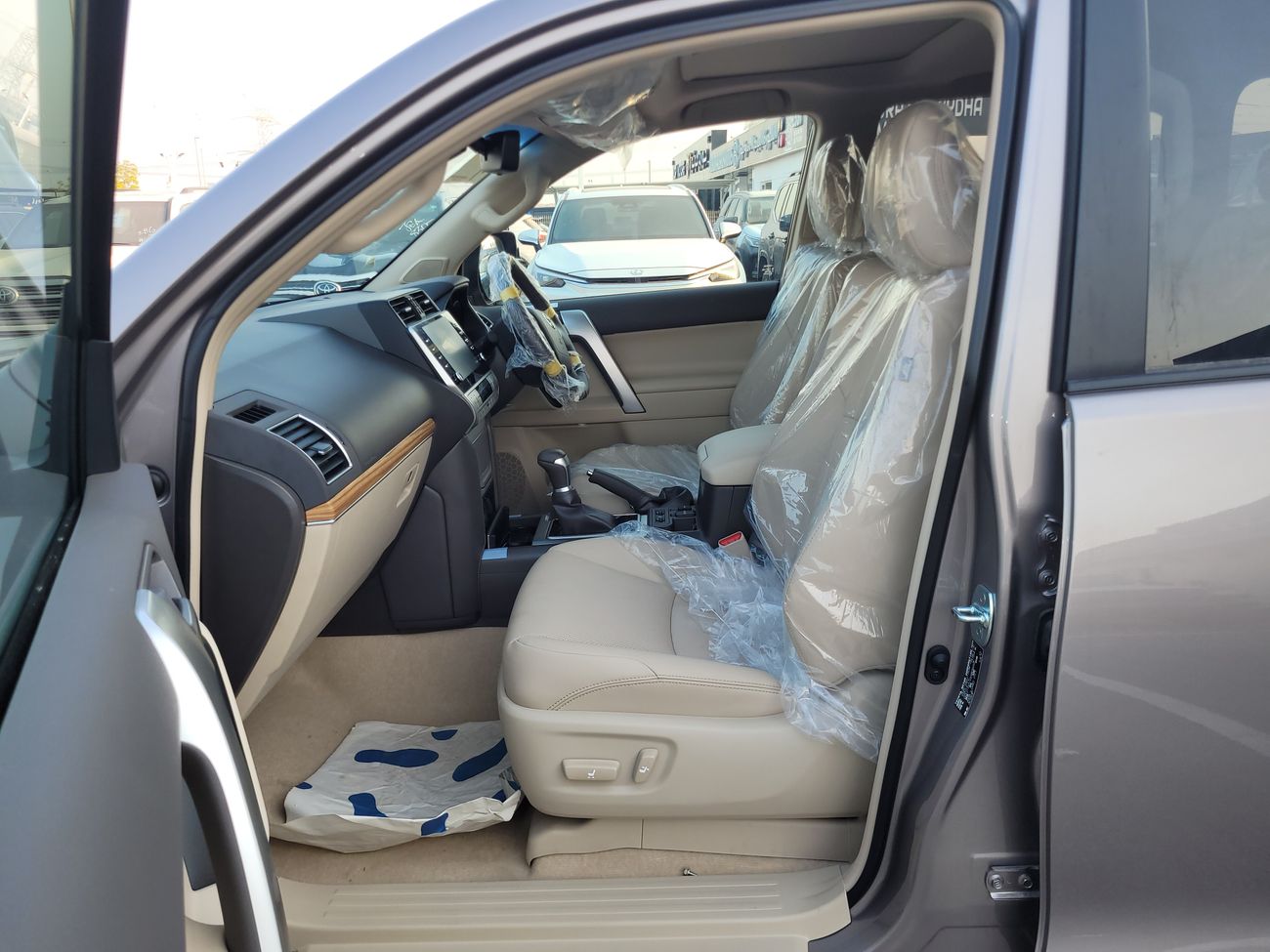 Toyota Prado RHD - 2.8L DSL - TXL BLK MATT ED. - 7str - MY23 - BRONZE_BEIGE (SPECIAL EXPORT OFFER)