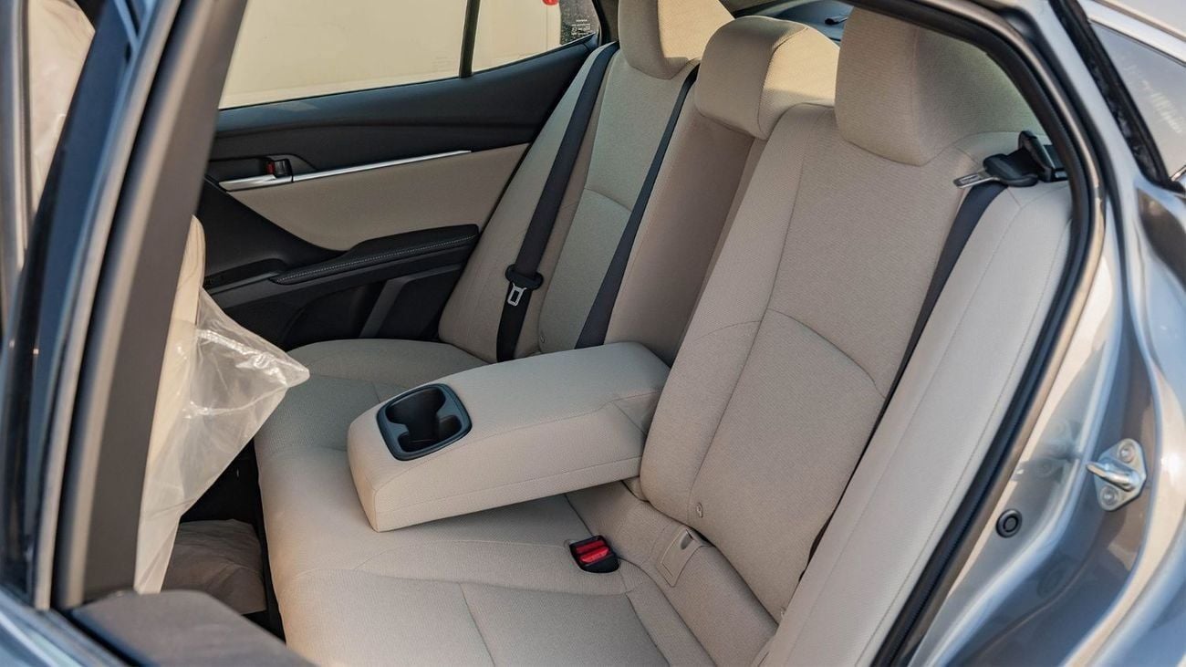 تويوتا كامري 2025 Toyota Camry LE 2.5L AT Hybrid (Gray)