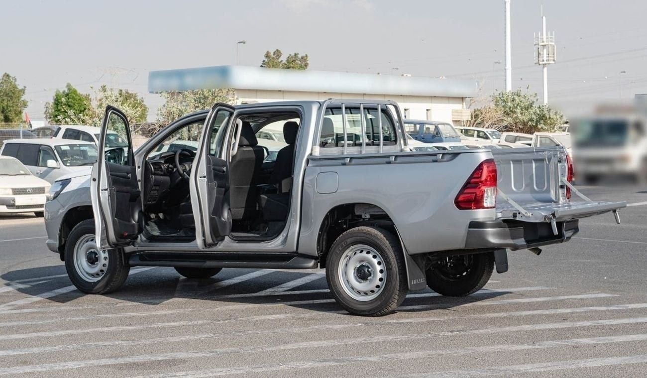 تويوتا هيلوكس SGLX TOYOTA HILUX DC 2.4D MT 4X4 P.WINDOW MY2024 – SILVER