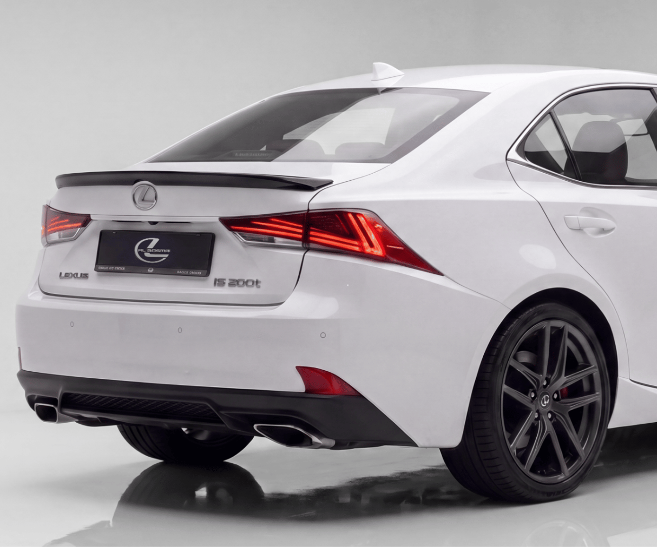 لكزس IS200t F SPORT 2.0