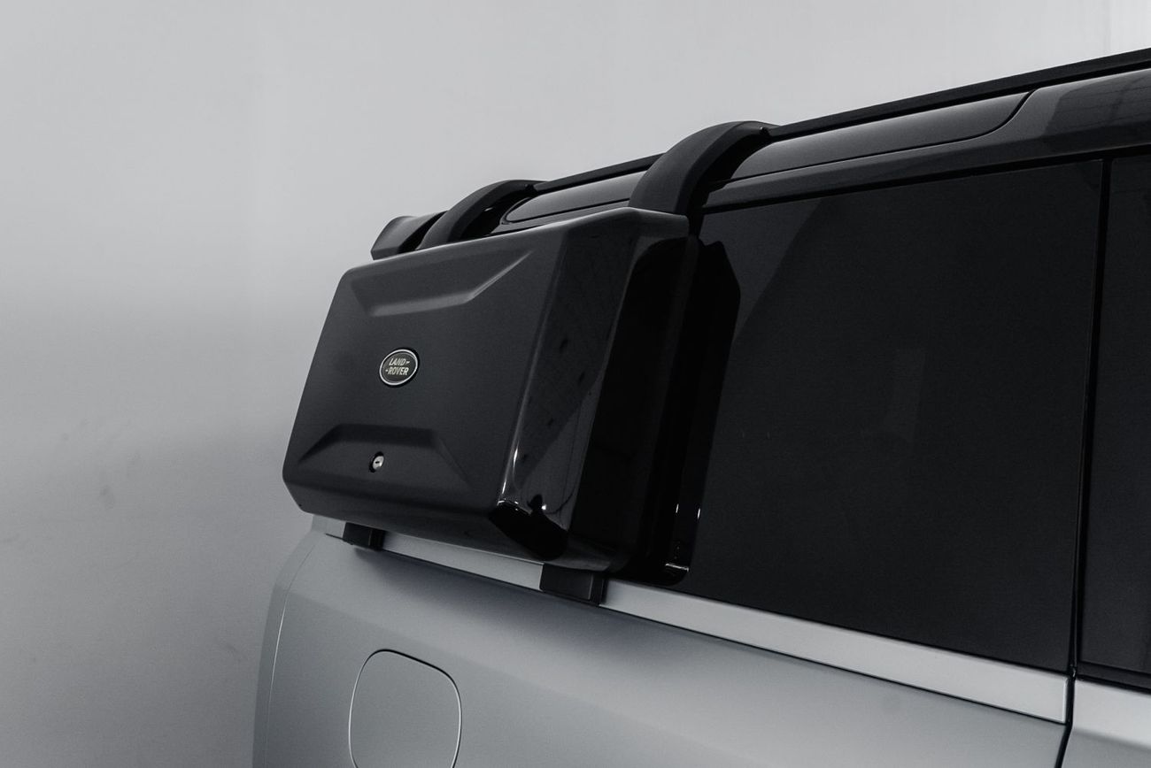 لاند روفر ديفندر P400 90 First Edition 3.0L (6 Seater)