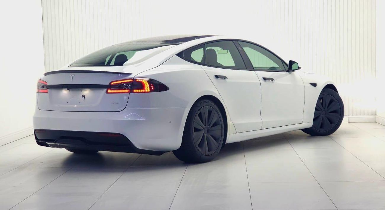 تسلا Model S PLAID