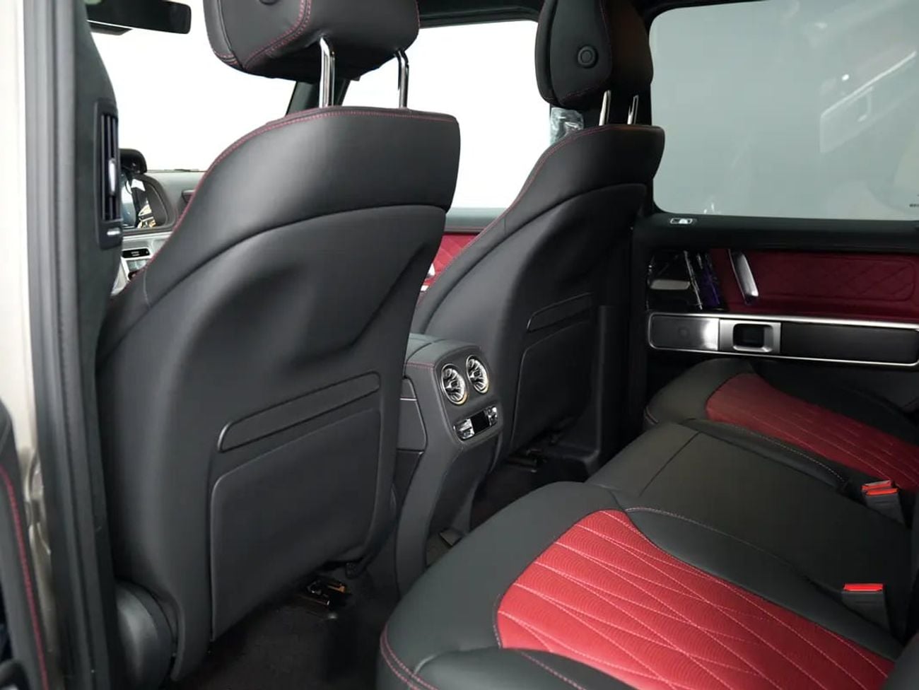 Mercedes Benz G63 AMG STD Brand-New G63 AMG| A22 AMG RIDE CONTROL | WARRANTY | European Specs | Double Night Package