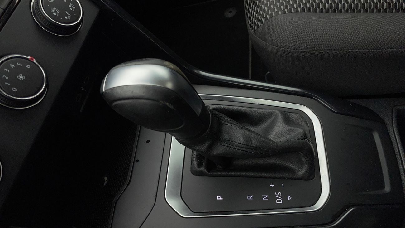 فولكس واجن T ROC 2021 TREND | AED 679/Month | 0 DP | 30 Day Return | Warranty | Service History