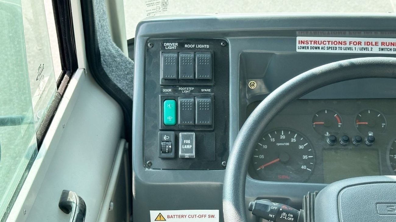 إس إم إل إيسوزو S7 بس SML-Isuzu S7 Bus 3455cc 47-SEATER AC Diesel MT