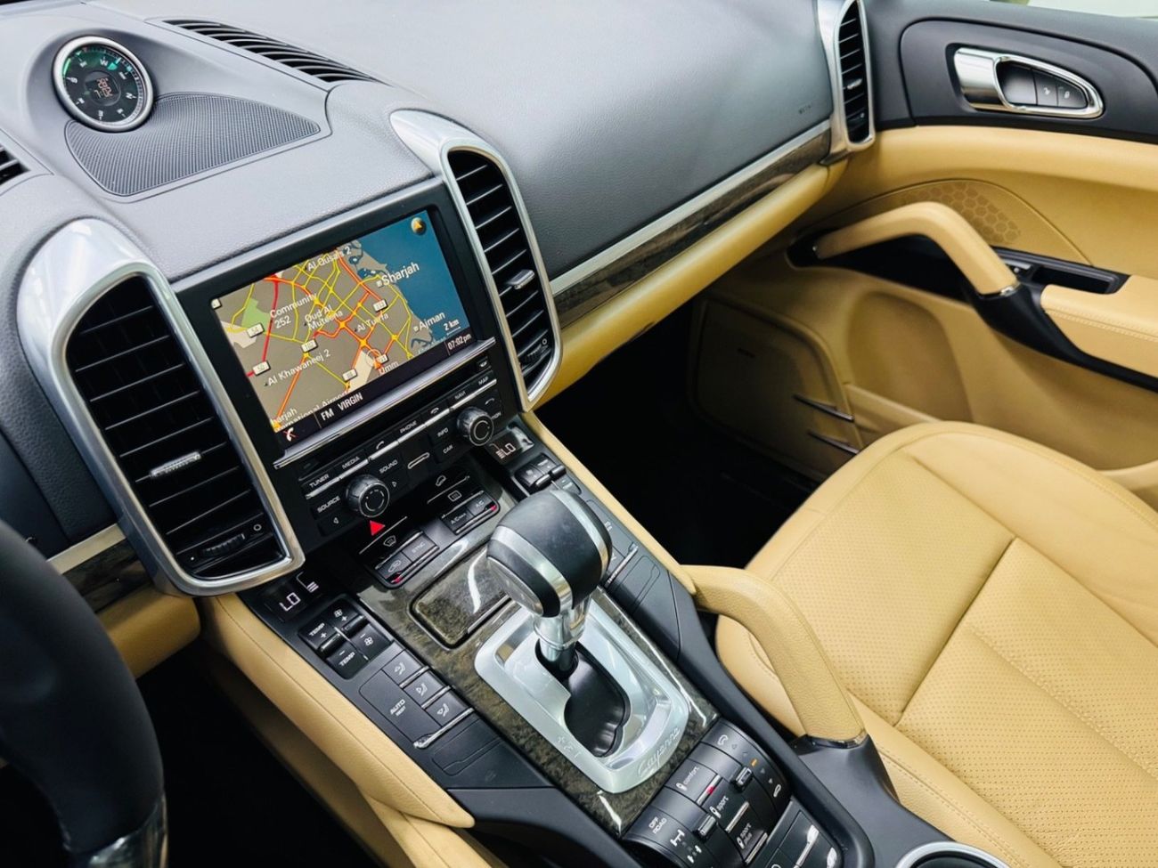 Porsche Cayenne Platinum Edition 3.6L