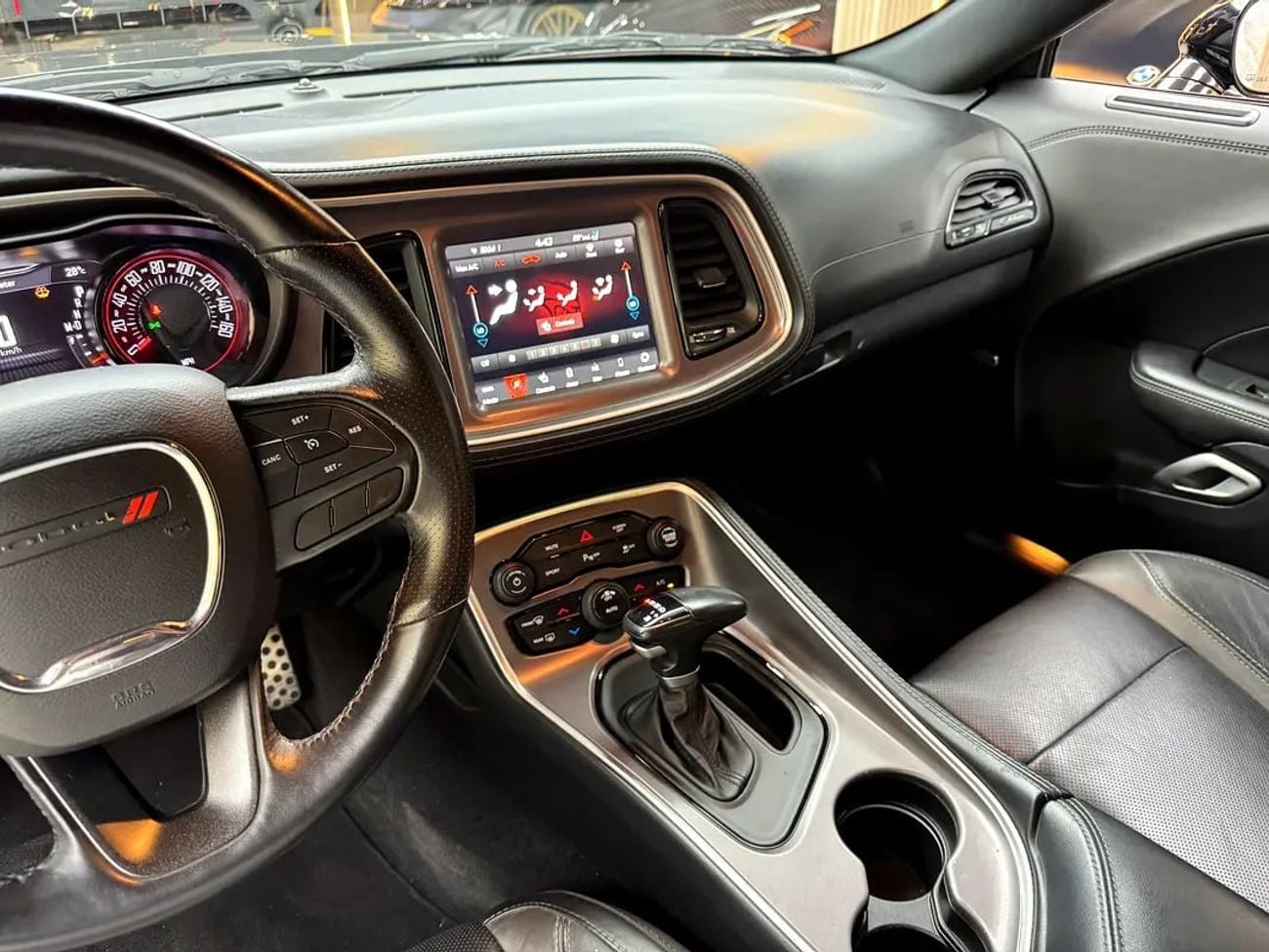 Dodge Challenger SXT Plus