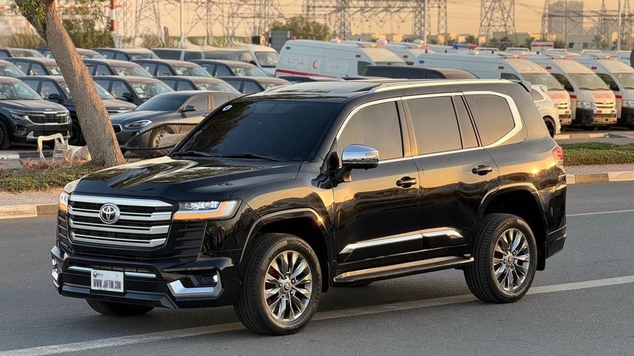 تويوتا لاند كروزر MODIFIED TO LC300 2025 MODEL | 4.0L PETROL ENGINE | LHD | AUTOMATIC TRANSMISISON | 360 VIEW CAMERA |