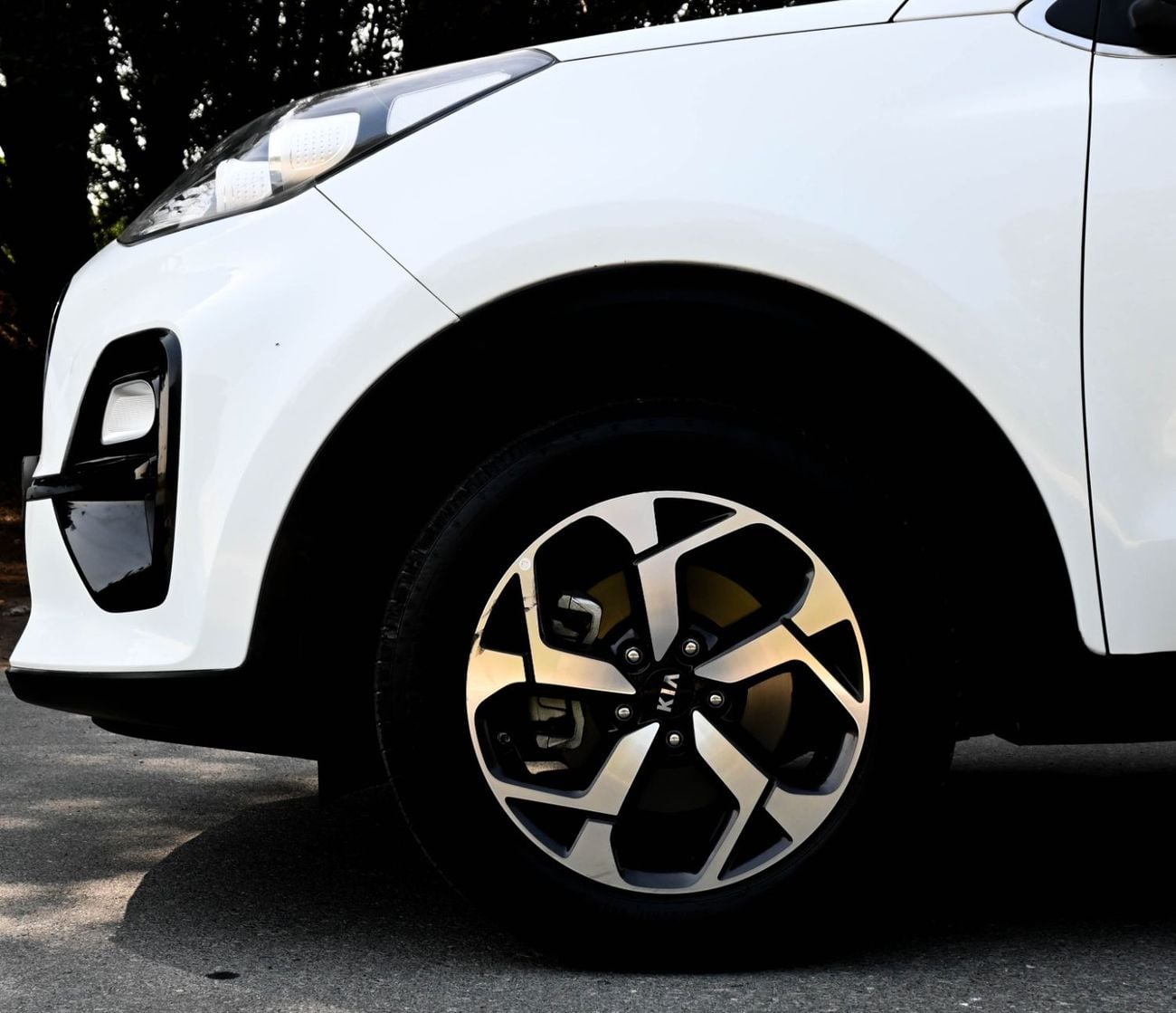 كيا سبورتيج Base 1.6L