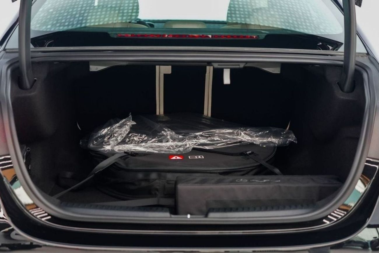 مرسيدس بنز E300 Mercedes-Benz E 300 | 2025 GCC 0km | Agency Warranty | AMG Package