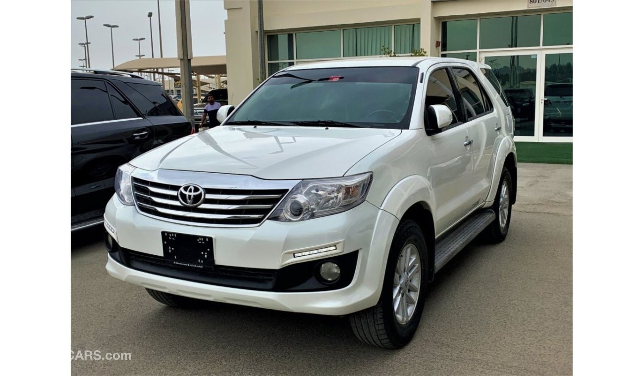 تويوتا فورتونر Toyota Fortuner 2.7cc EXR with alloy wheels, Bluetooth and cruise control