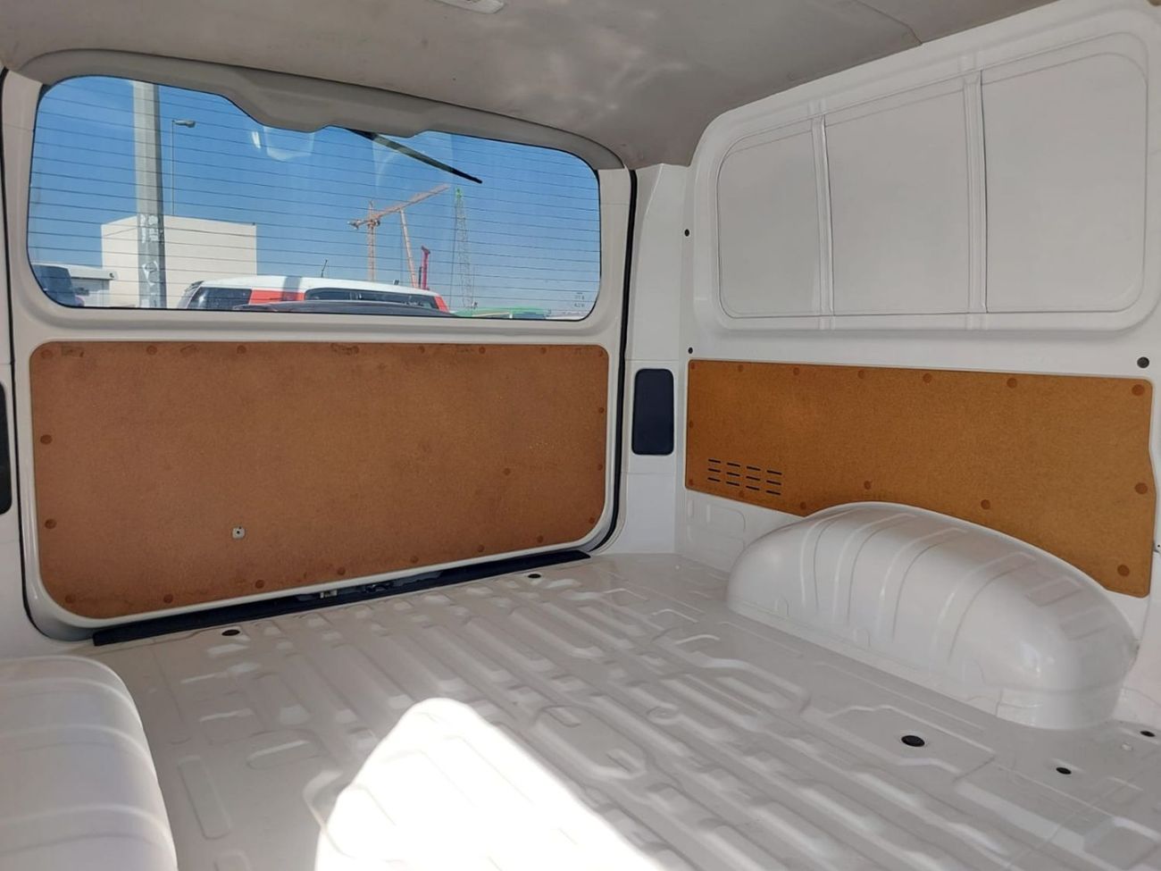 Toyota Hiace (RAMADAN OFFER) TOYOTA HIACE VAN RHD 2020 MODEL 2.8 L DIESEL AUTOMATIC(PM14560)