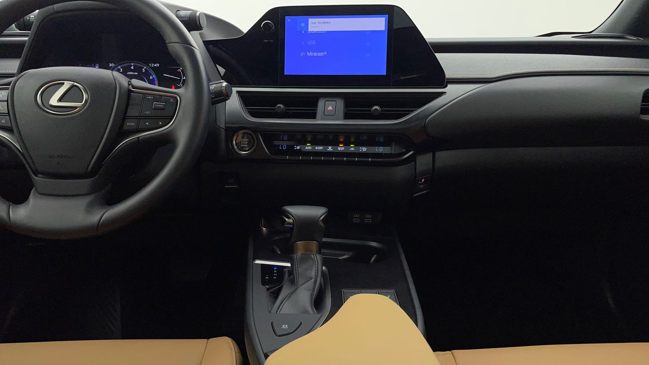 لكزس UX 200 F SPORT 2 | بدون دفعة مقدمة | اختبار القيادة في المنزل