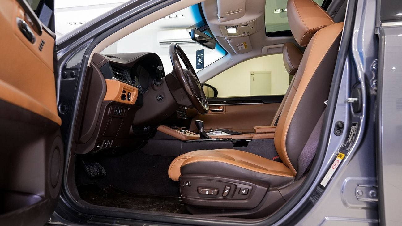 Lexus ES250 Premier 2.5L