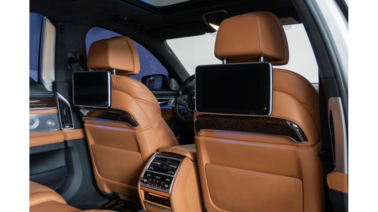 BMW 750Li Luxury Plus 2017 BMW 750Li 4.4L V8 / Full BMW Service History & BMW Service Contract