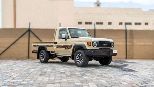 تويوتا لاند كروزر بيك آب 2026 Toyota LC79 2.8L AT Diesel Full Option (Beige-Brown)