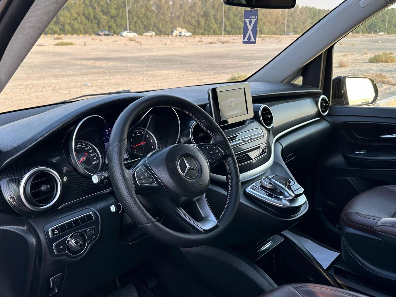 Mercedes-Benz V 250 MERCEDES V-250 2016 GCC FULL OPITION // GOOD CONDITION