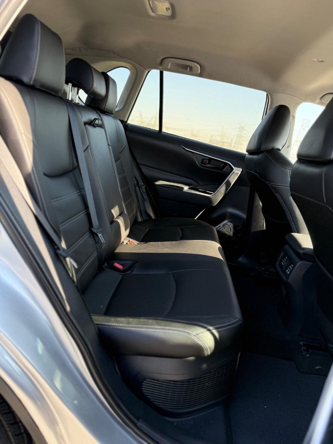 Toyota RAV4 AWD 2.5 Hybrid leather seats 2019