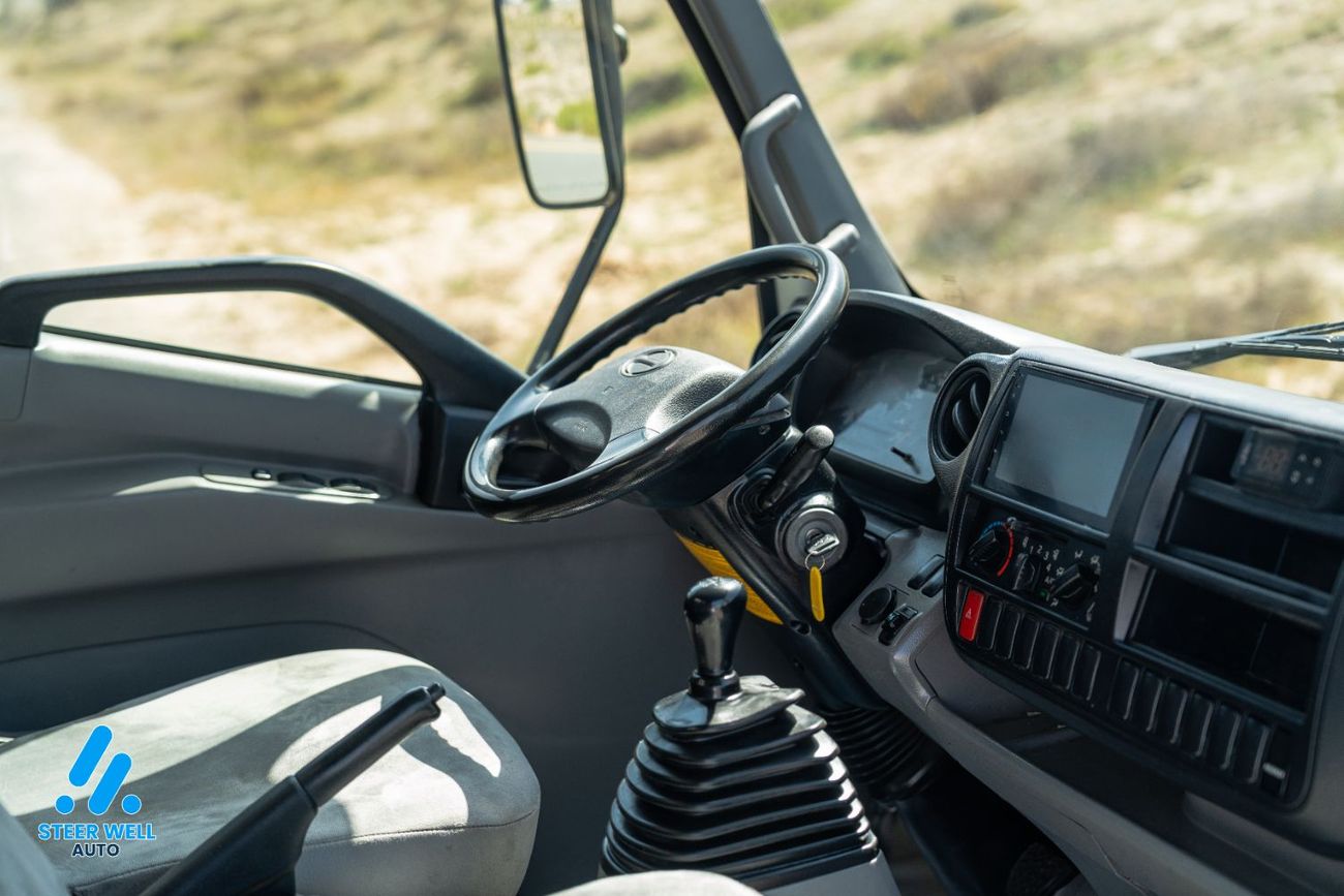 هينو 300 2020 Hino 300 916 4.0L Diesel Manual | Long Chassis Chiller Box | GCC Specs