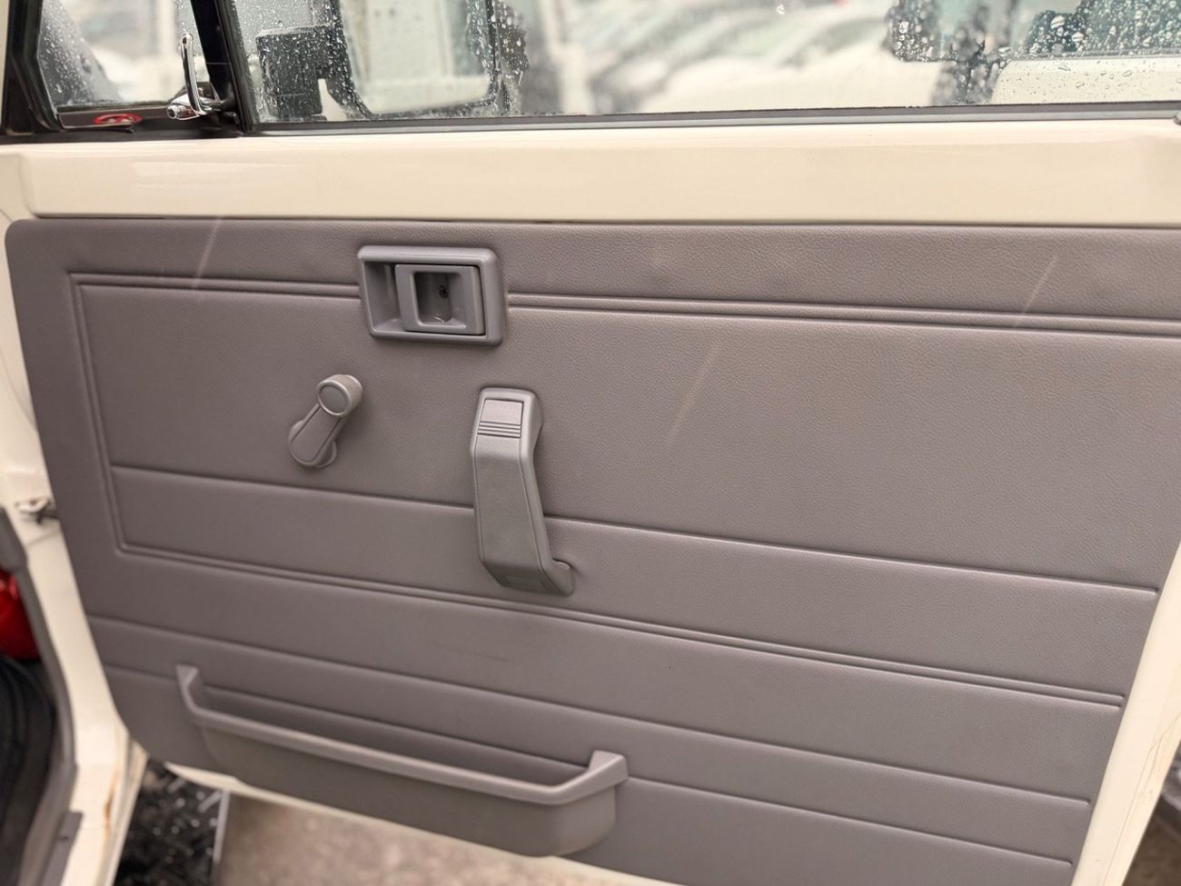 Toyota Land Cruiser 70