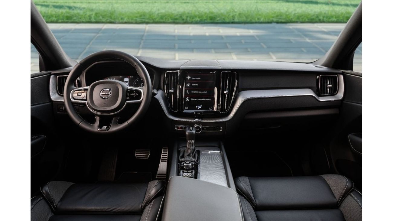 Volvo XC60 R Design T5 R-Design AWD | 2,742 P.M  | 0% Downpayment | Volvo Warranty! Low Km!