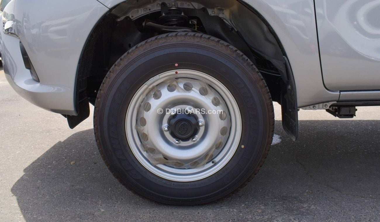 تويوتا هيلوكس DLX  2.4 L 4X4 - DSL - M/T - WITH GCC SPECS AND EXPORT ONLY