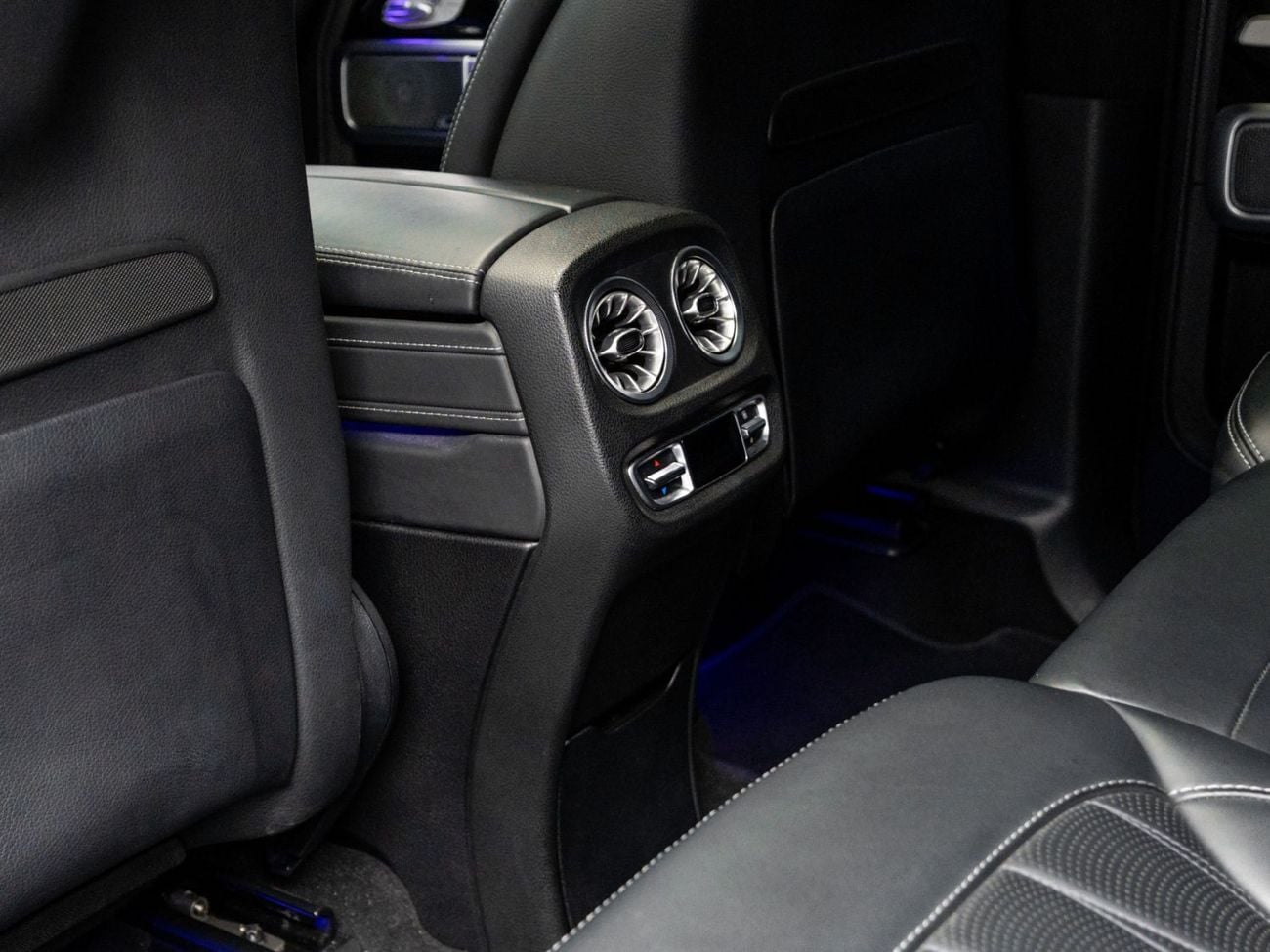 مرسيدس بنز G 63 AMG 4MATIC SUV 2023 Mercedes AMG G63 4.0L TC V8, AWD, 585bhp, 8 Speed Automatic