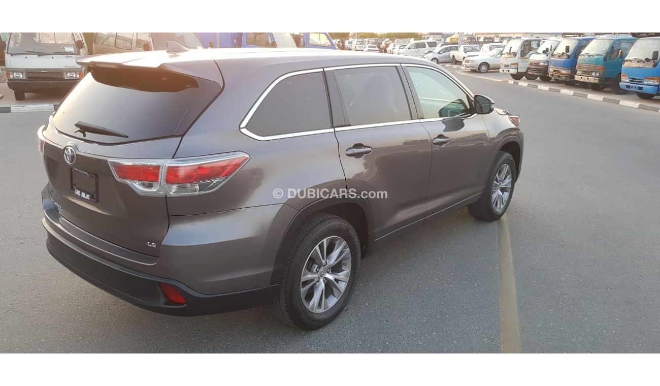 Used Toyota Highlander 2014 for sale in Dubai - 260387